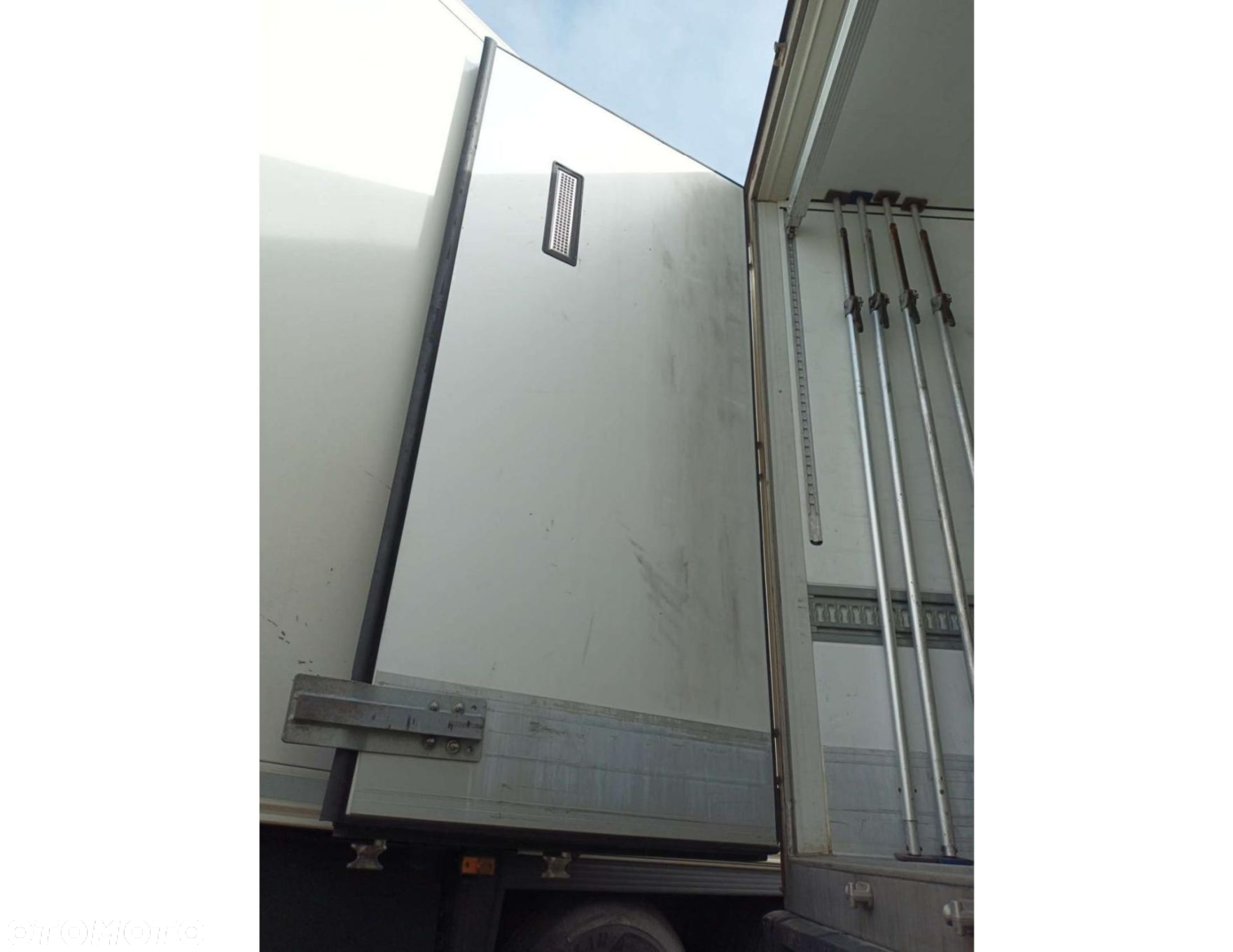 Schmitz Cargobull SKO Double Deck FP 60 ThermoKing SLXi 300 - 7