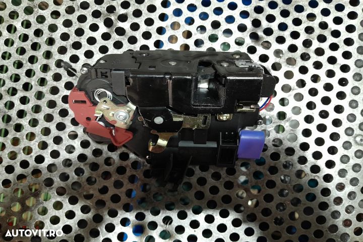 Broasca usa fata dreapta 3D1837016 Volkswagen VW Golf Plus 1 [2004 - - 3