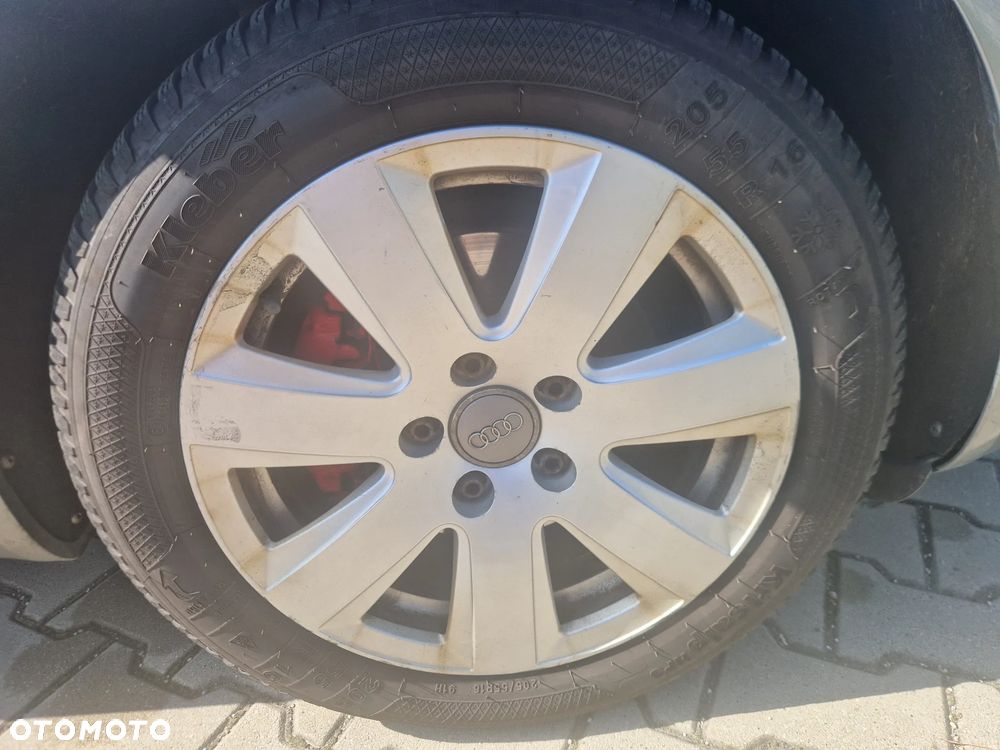 Audi A4 Avant 2.0 TDI - 19