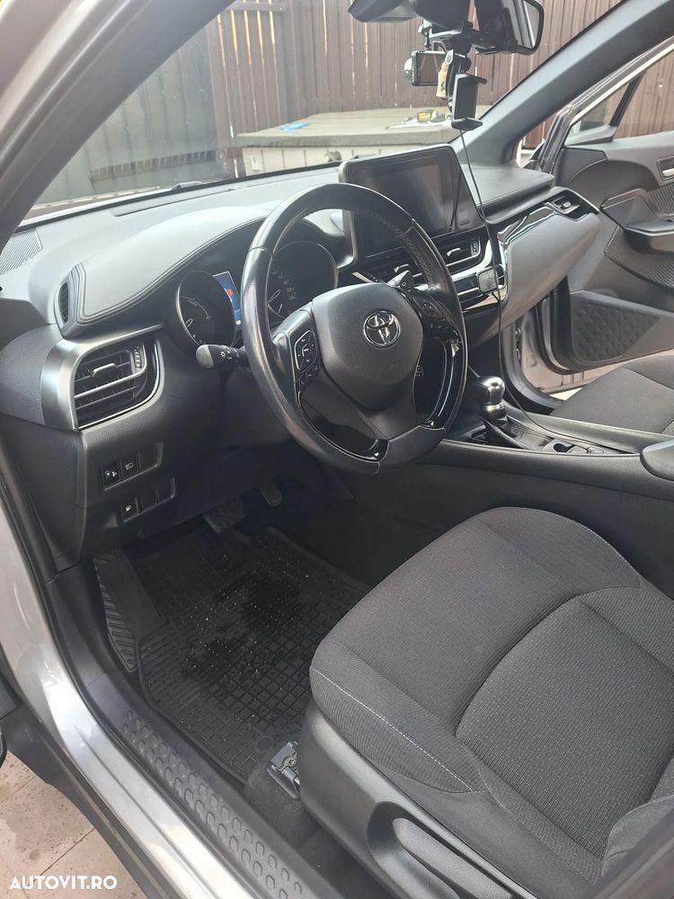 Toyota C-HR - 15