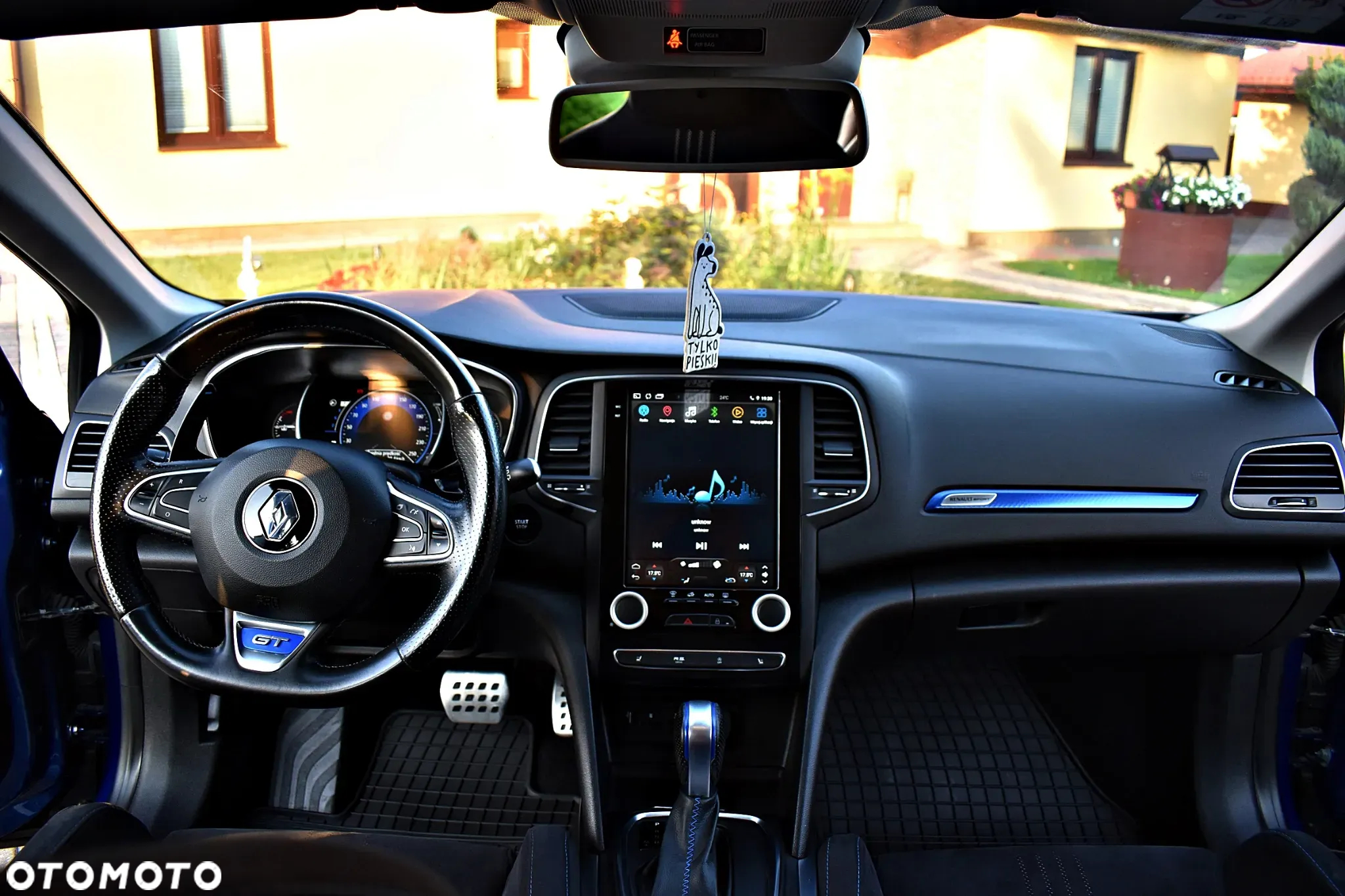 Renault Megane ENERGY TCe 205 EDC GT - 22