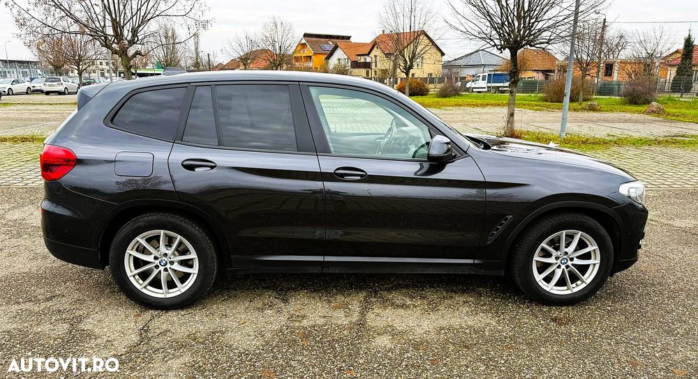 BMW X3 xDrive20d AT xLine - 36