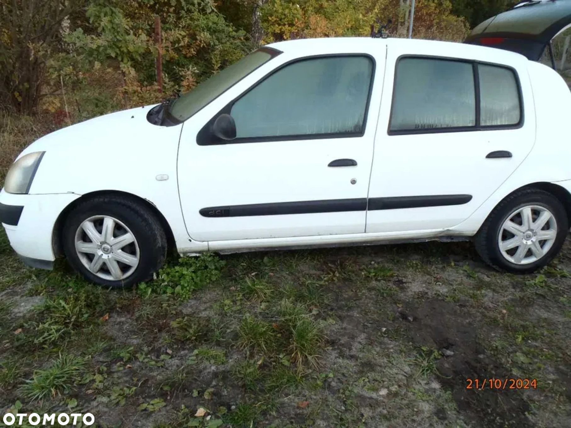 drzwi renault clio II 5 drzwi białe ładne do założenia - 4