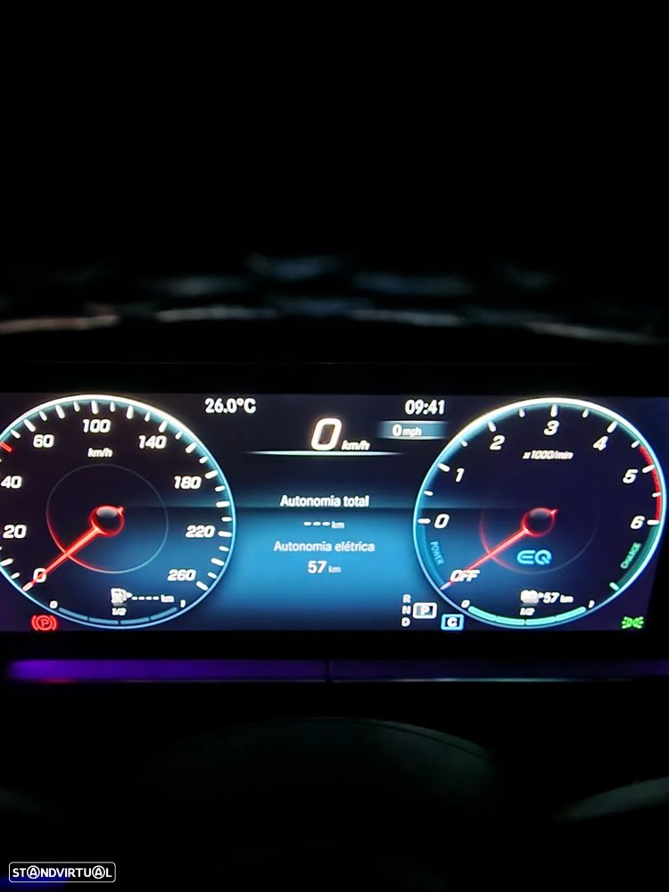 Mercedes-Benz E 300 de 4Matic 9G-TRONIC AMG Line - 60