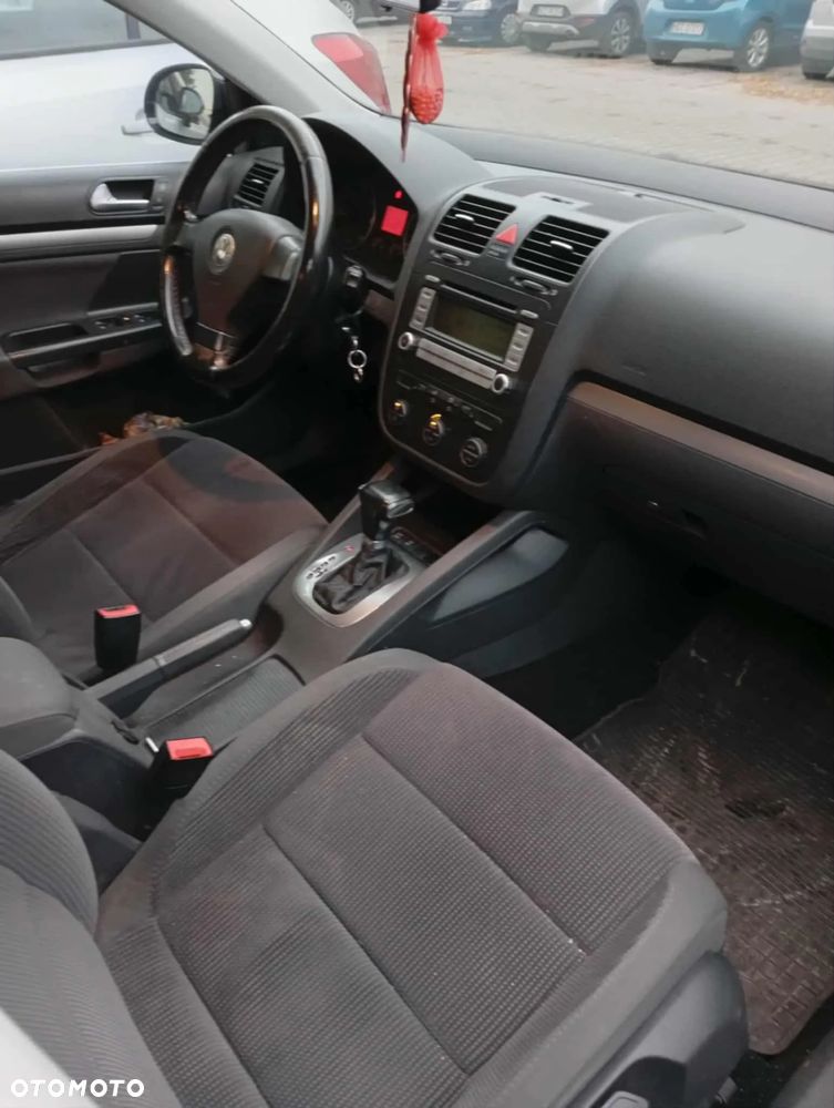 Volkswagen Golf 1.9 TDI DSG Edition - 6