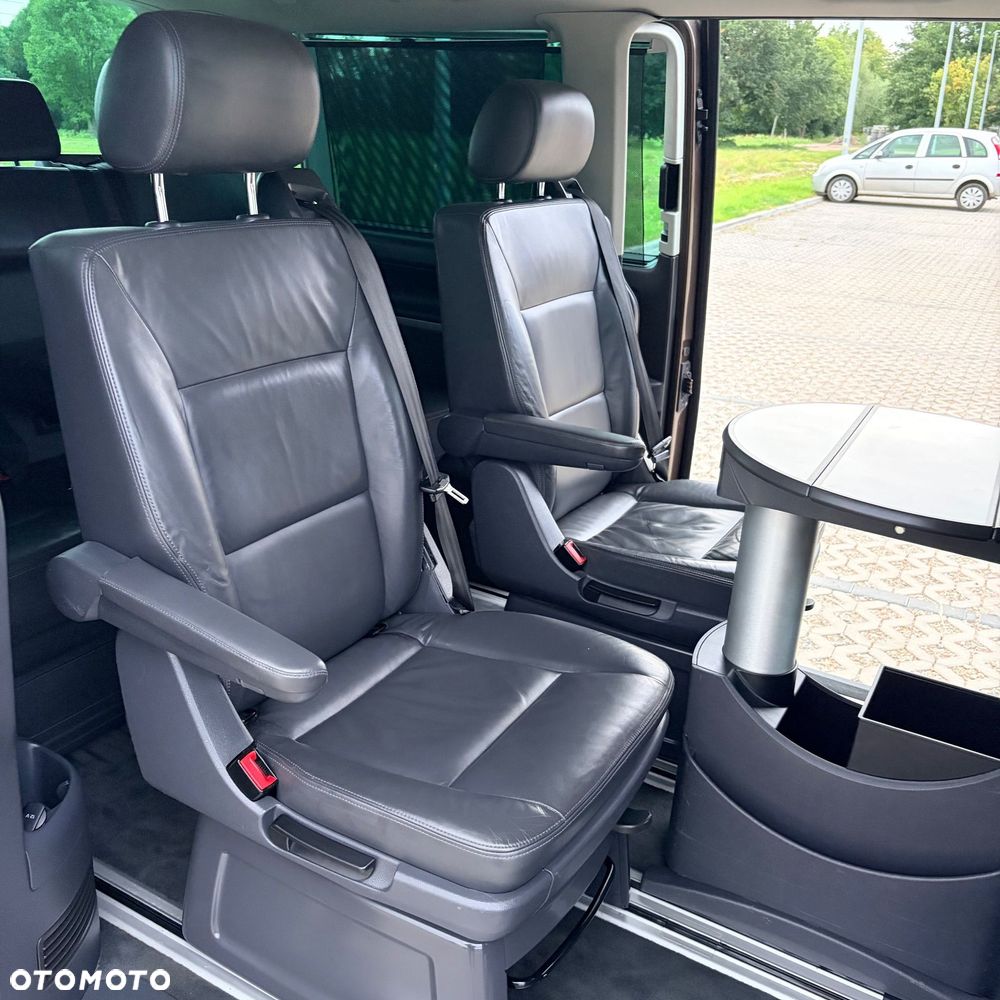 Volkswagen Multivan - 20