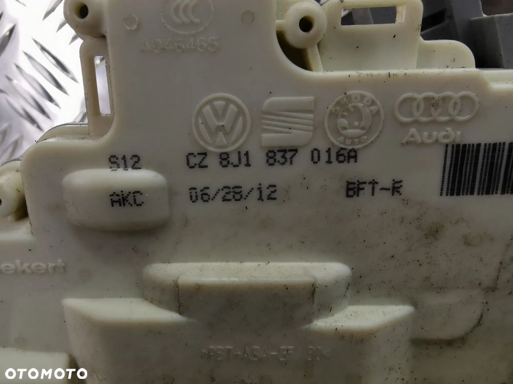 VW TOUAREG 7P 10-18R ZAMEK PRZOD PRAWY ORYGINAL 8J1837016 - 3