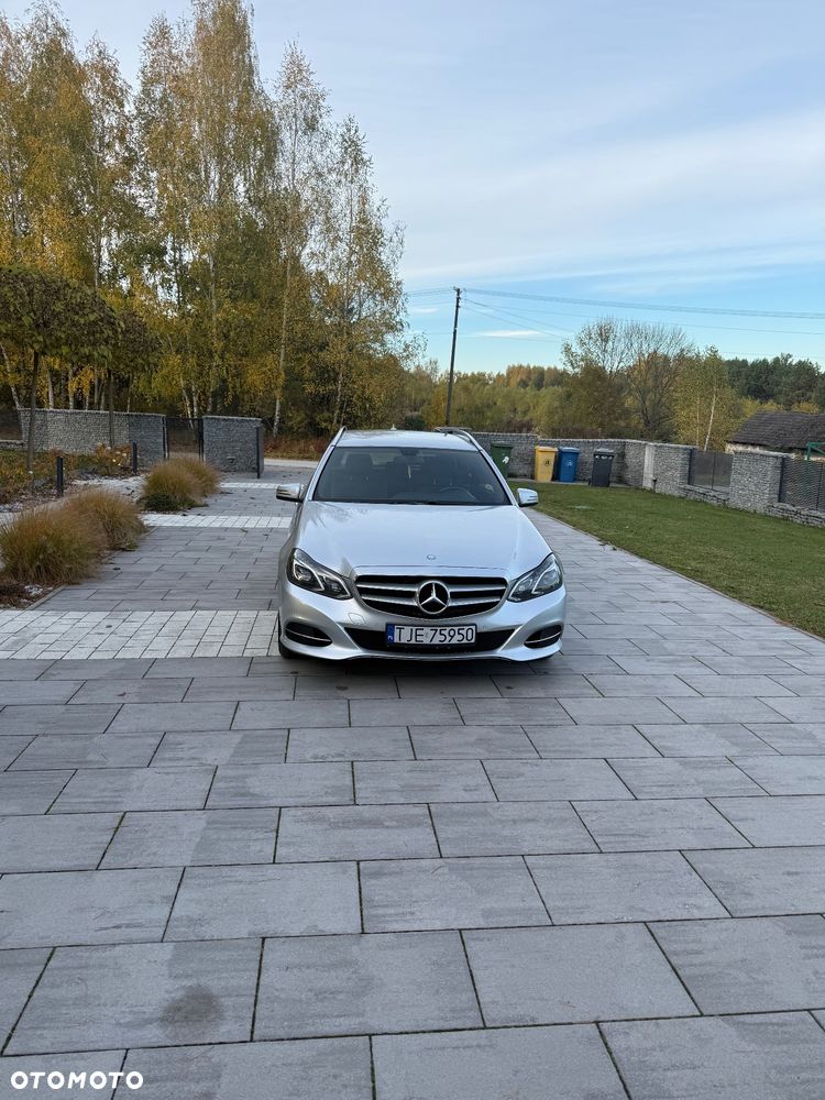 Mercedes-Benz E-Class 2015 photo 2
