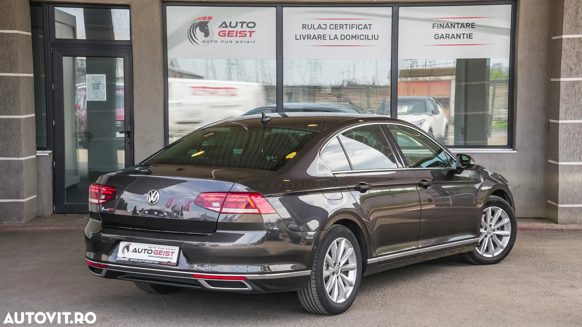 Volkswagen Passat 2.0 TDI SCR DSG Highline - 4