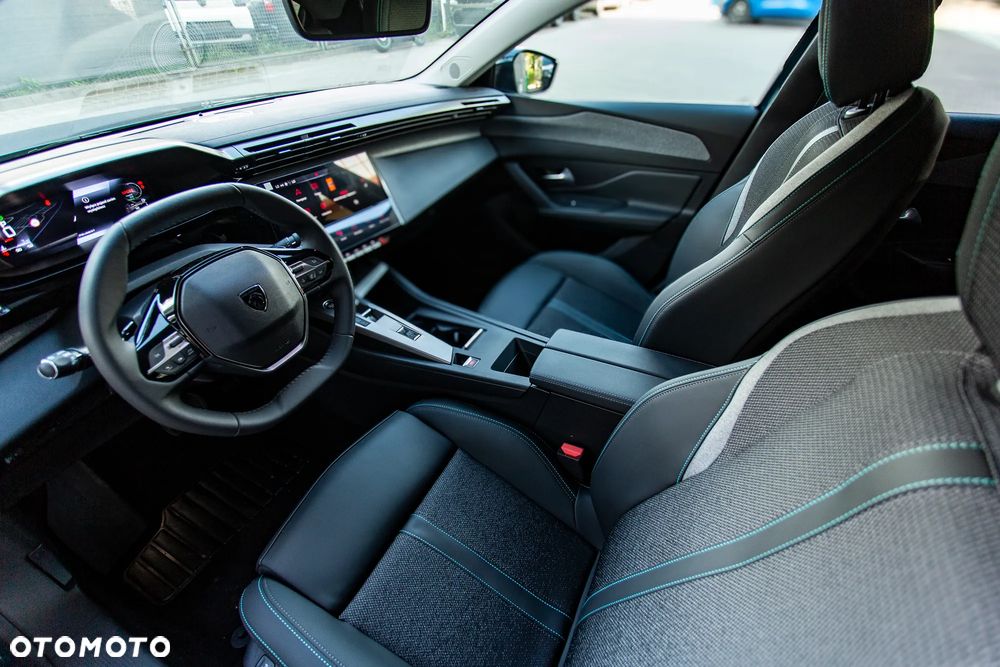 Peugeot 408 HYBRID 145 e-DSC6 Allure - 12