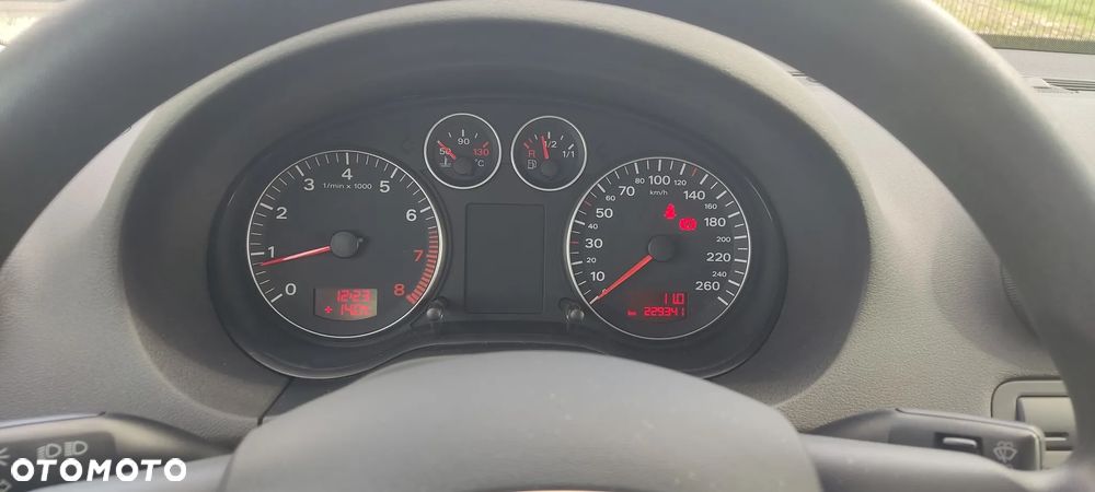 Audi A3 Sportback 1.6 Ambition - 12
