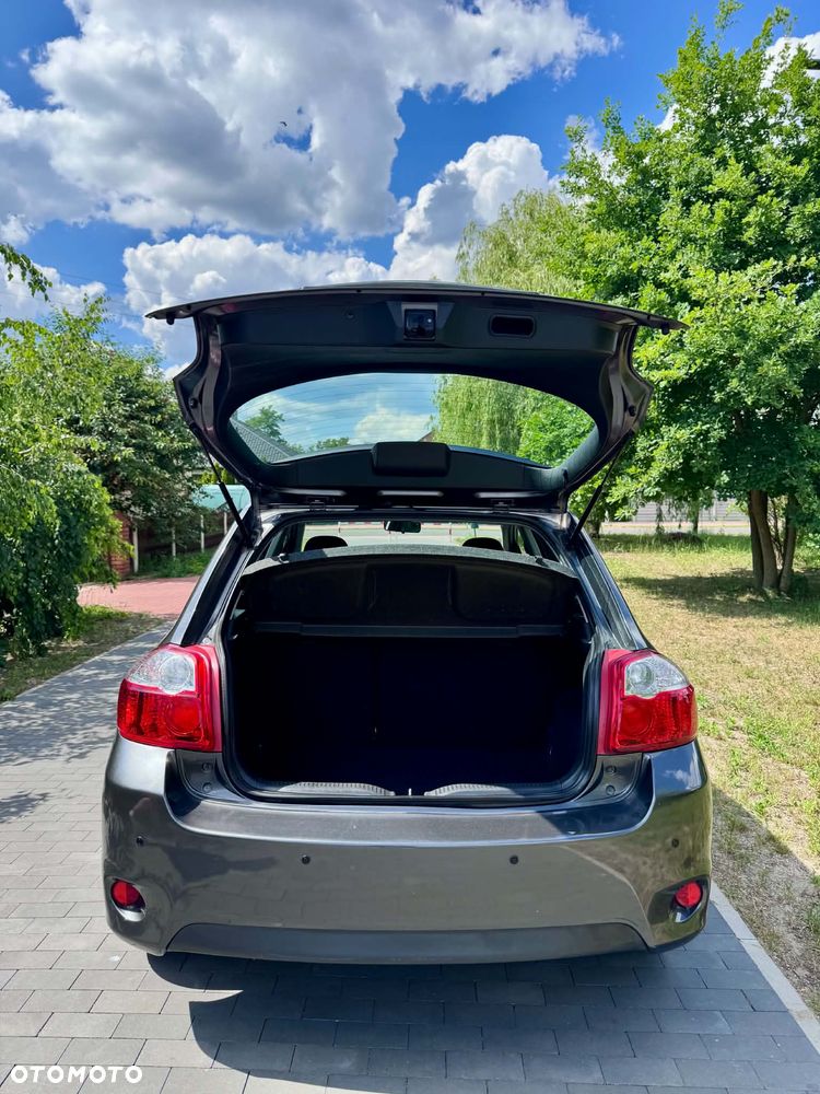 Toyota Auris - 18