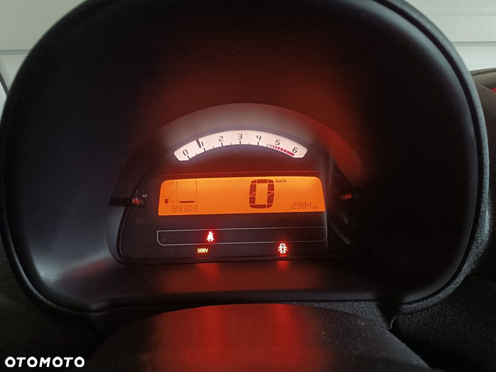 Citroën C3 1.4 HDi Exclusive - 24