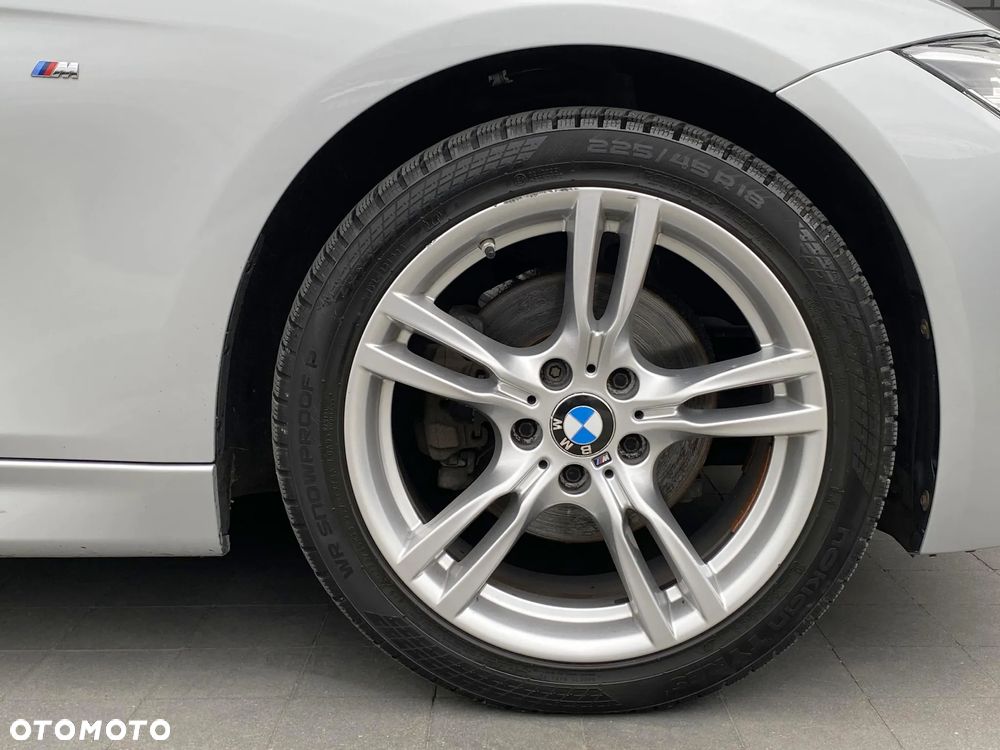 BMW Seria 3 320d xDrive M Sport - 19