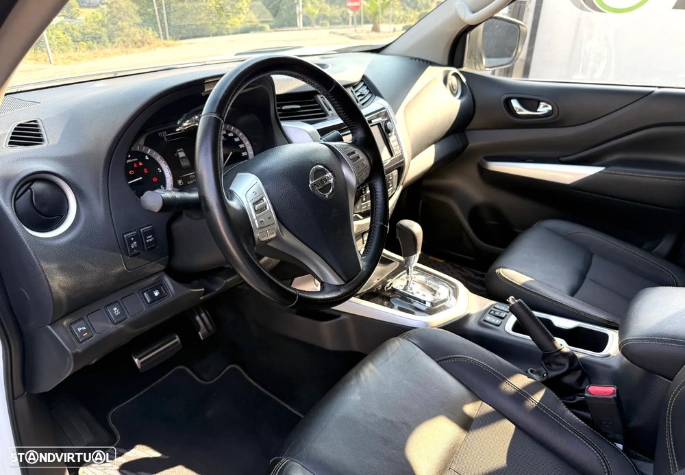 Nissan Navara 2.3 dCi CD 4WD N-Guard Auto - 31