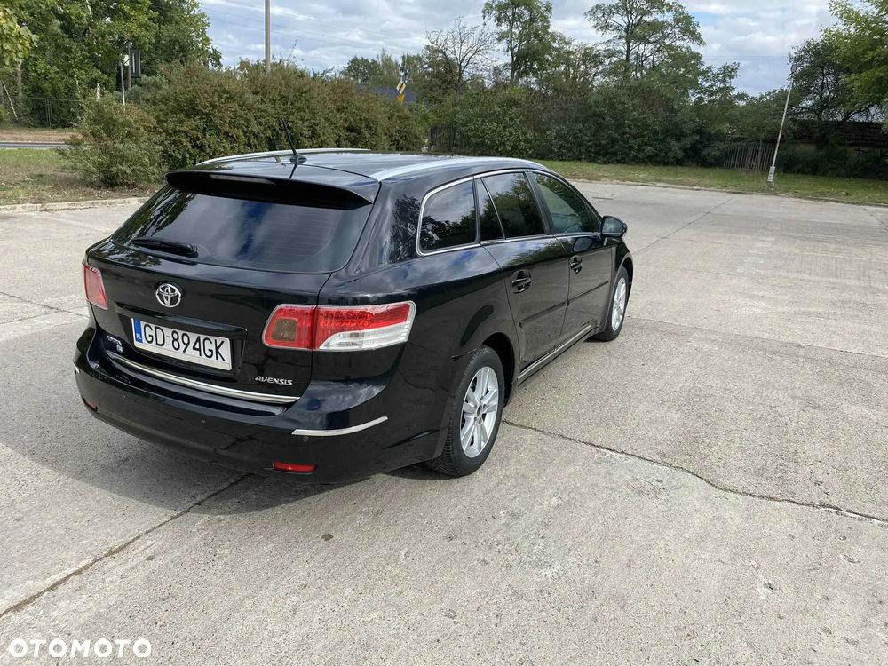 Toyota Avensis - 5