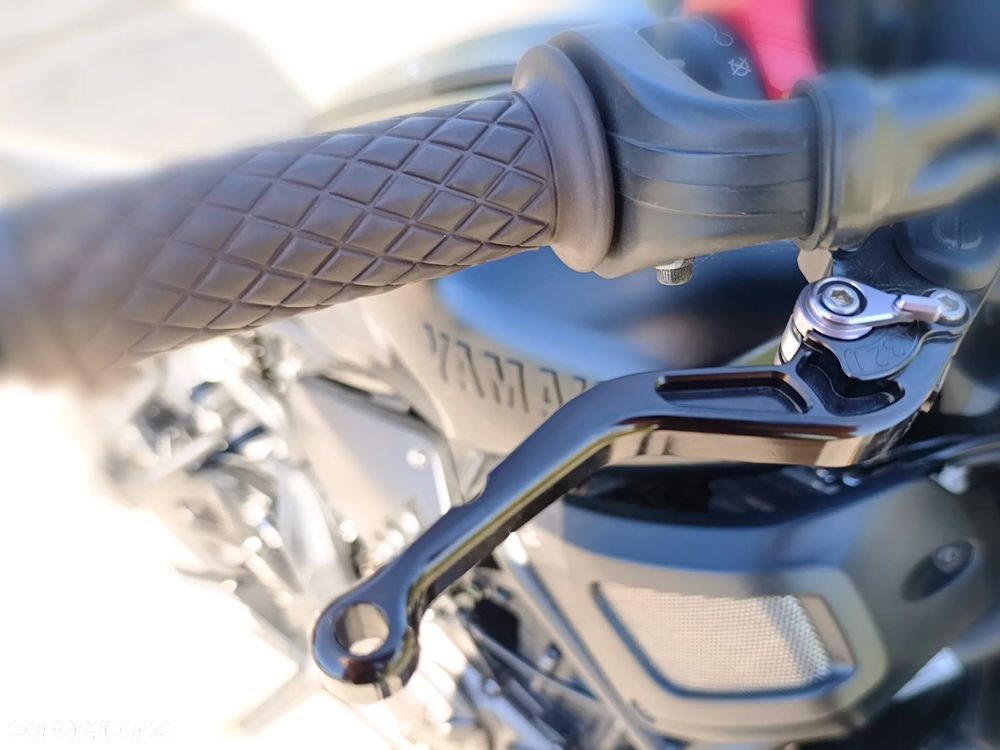 Yamaha XSR - 11