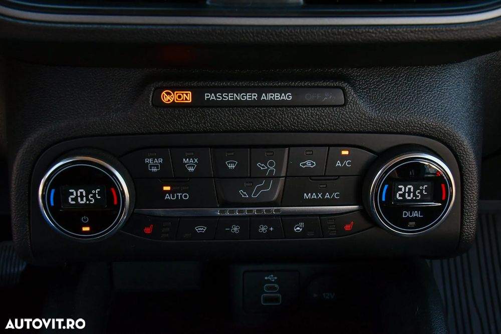 Ford Focus 1.5 EcoBlue Start-Stopp-System COOL&CONNECT - 11