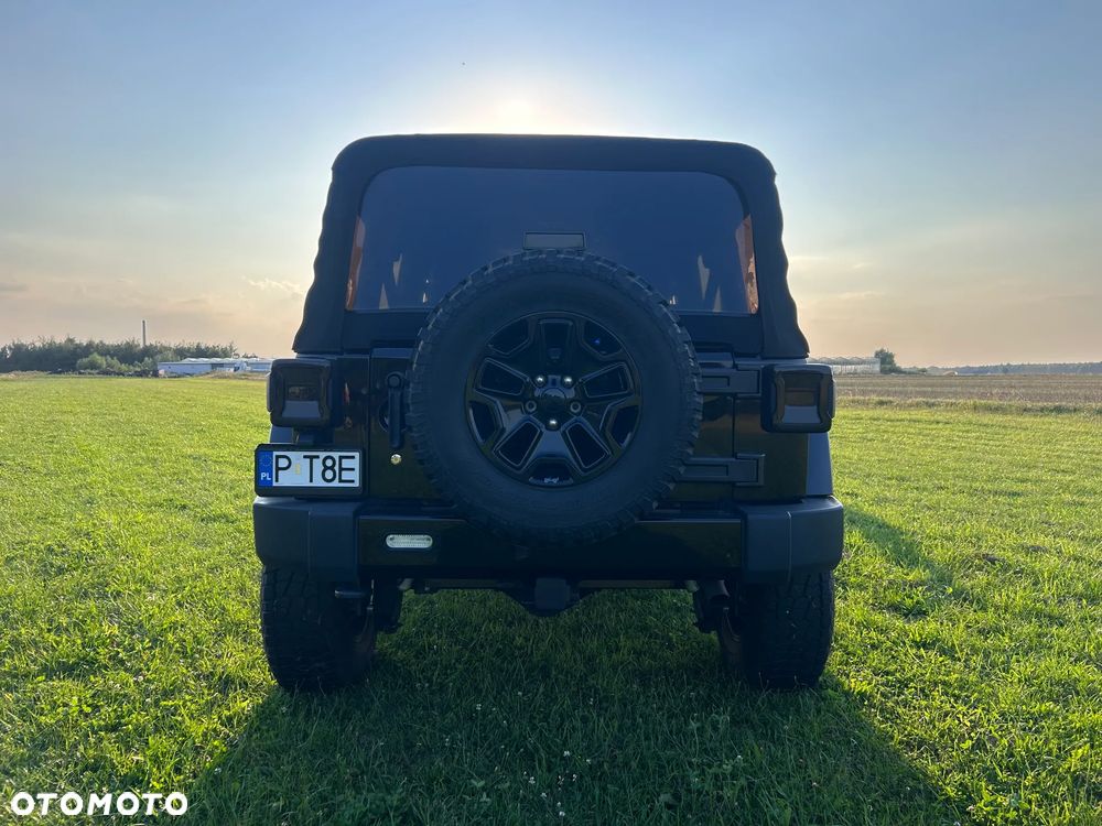 Jeep Wrangler 3.6 Unlim Sahara - 8