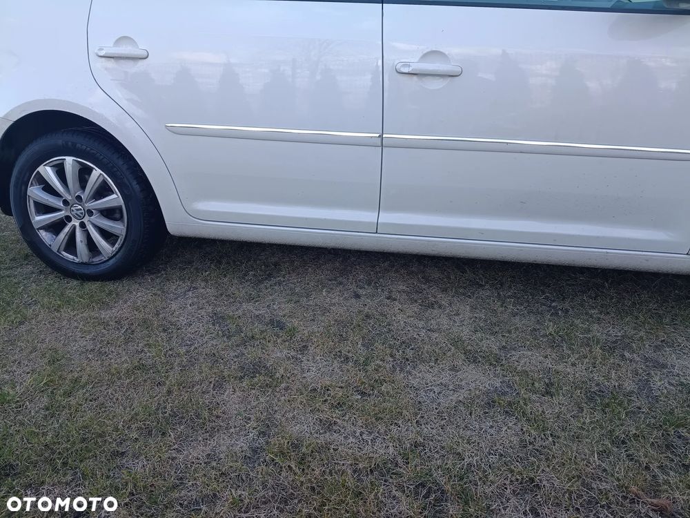 Volkswagen Touran 2.0 TDI DPF Highline DSG - 4