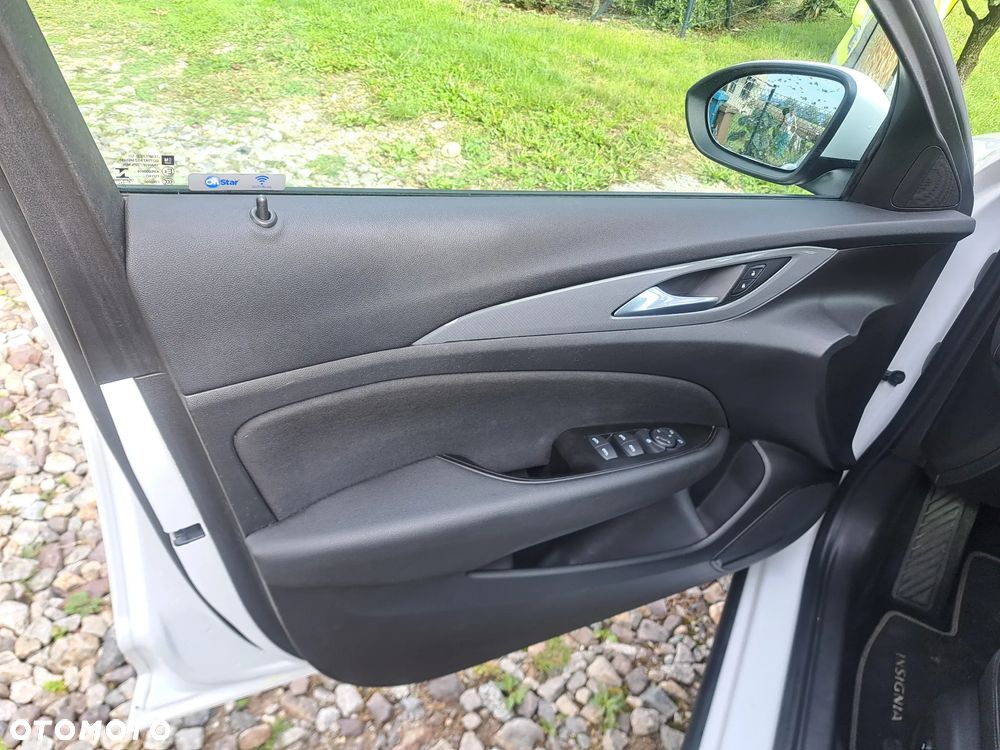 Opel Insignia 1.6 CDTI Edition - 11