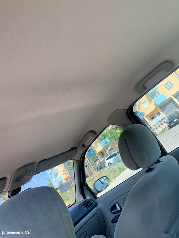 Renault Clio 1.5 dCi Extreme - 8