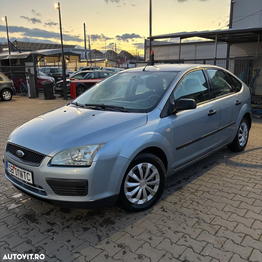 Ford Focus 1.6i 16V - 1
