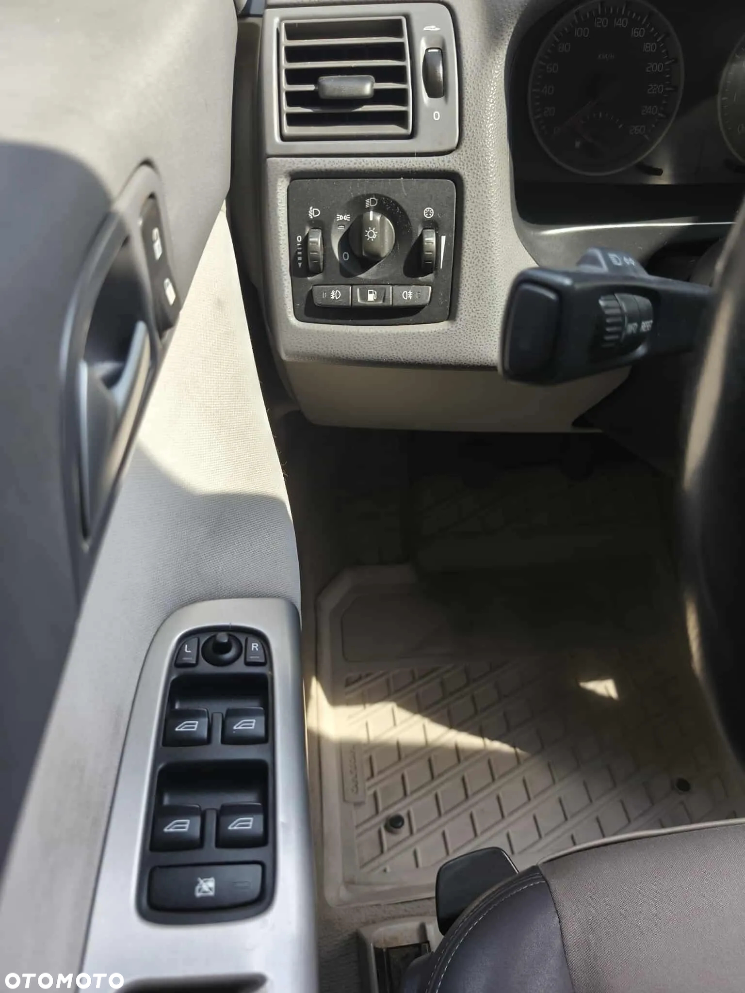Volvo V50 2.4 Momentum - 7