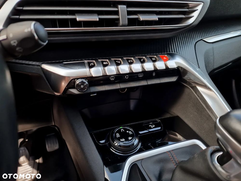 Peugeot 3008 1.2 PureTech Active S&S - 9