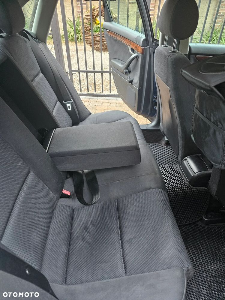 Audi A4 Avant 1.8T - 11