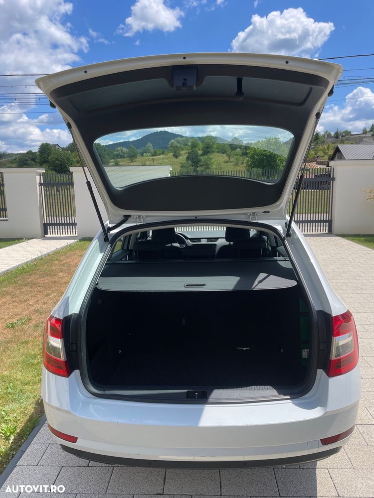 Skoda Octavia 1.6 TDI DSG Style - 14