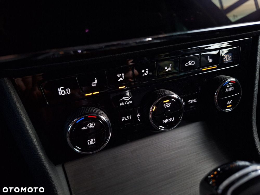 Skoda Superb 2.0 TSI Style DSG - 33