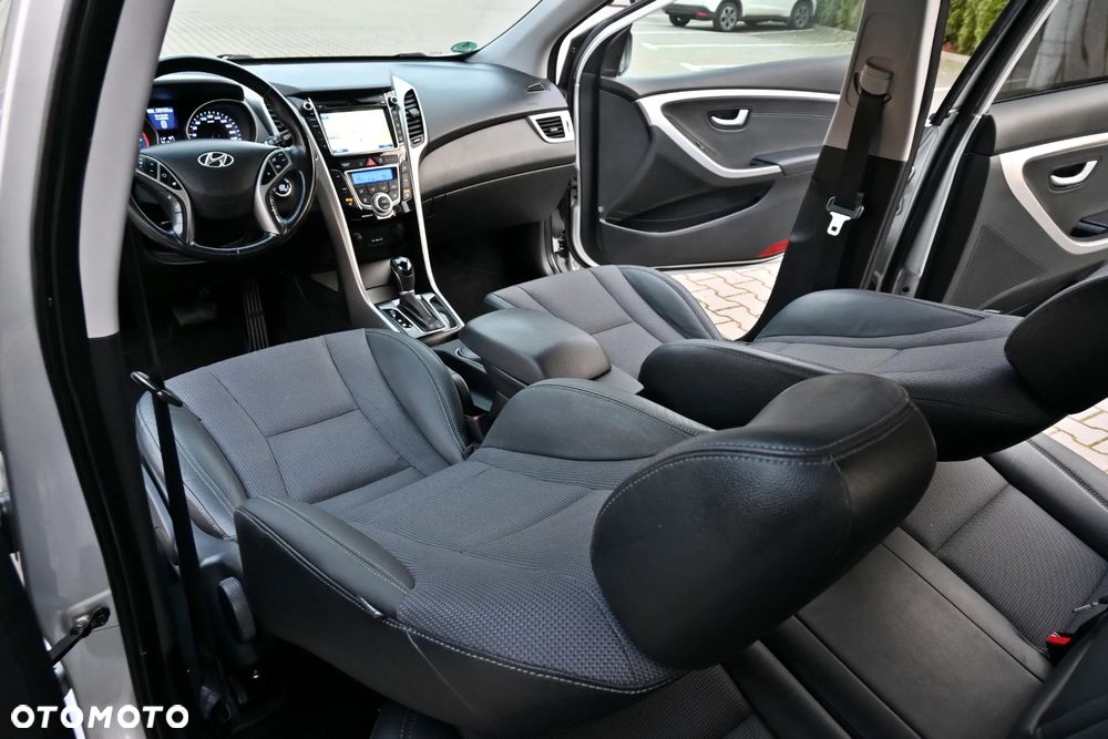 Hyundai i30 1.6 CRDi Premium - 28