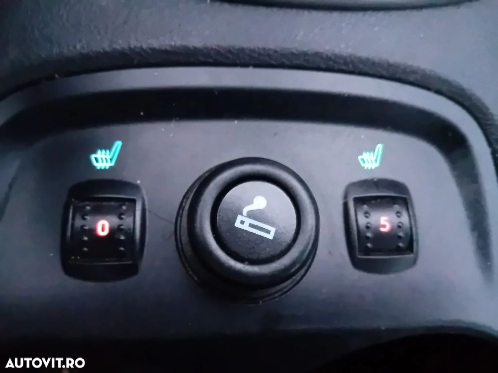 Ford Focus Turnier 1.6 TDCi DPF Start-Stopp-System Business - 10