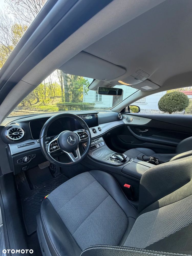 Mercedes-Benz Klasa E 200 4-Matic 9G-TRONIC - 8