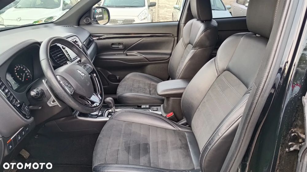 Mitsubishi Outlander 2.0 4WD CVT Active+ - 12
