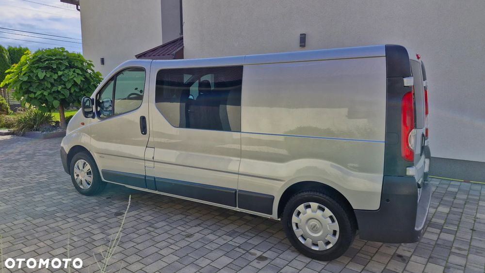 Opel Vivaro - 18