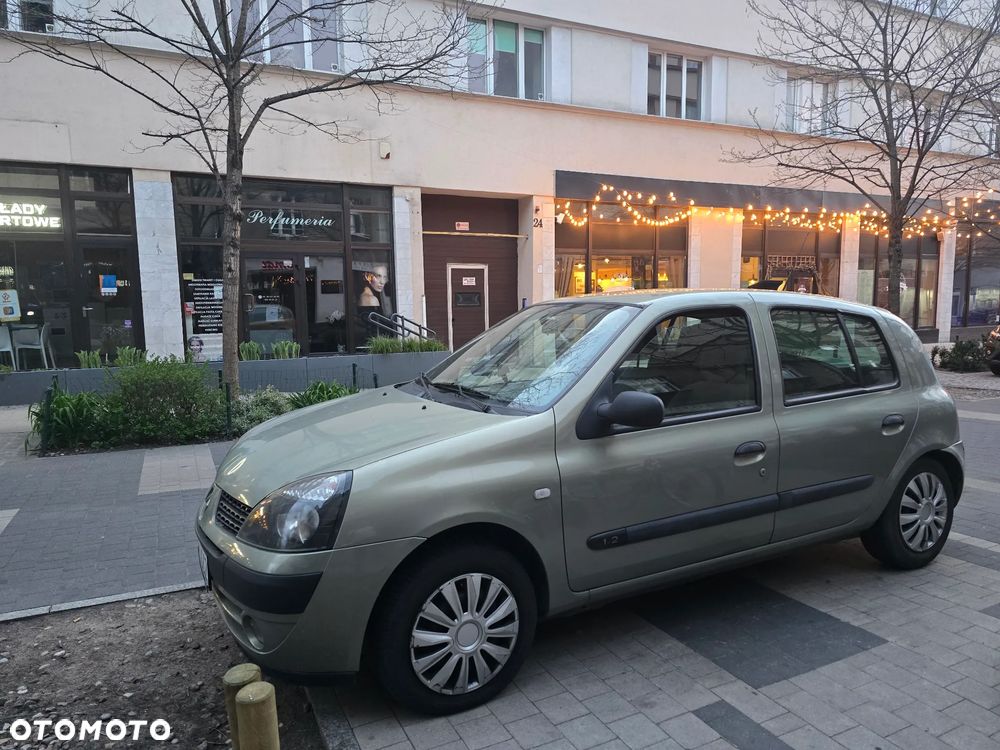 Renault Clio - 1