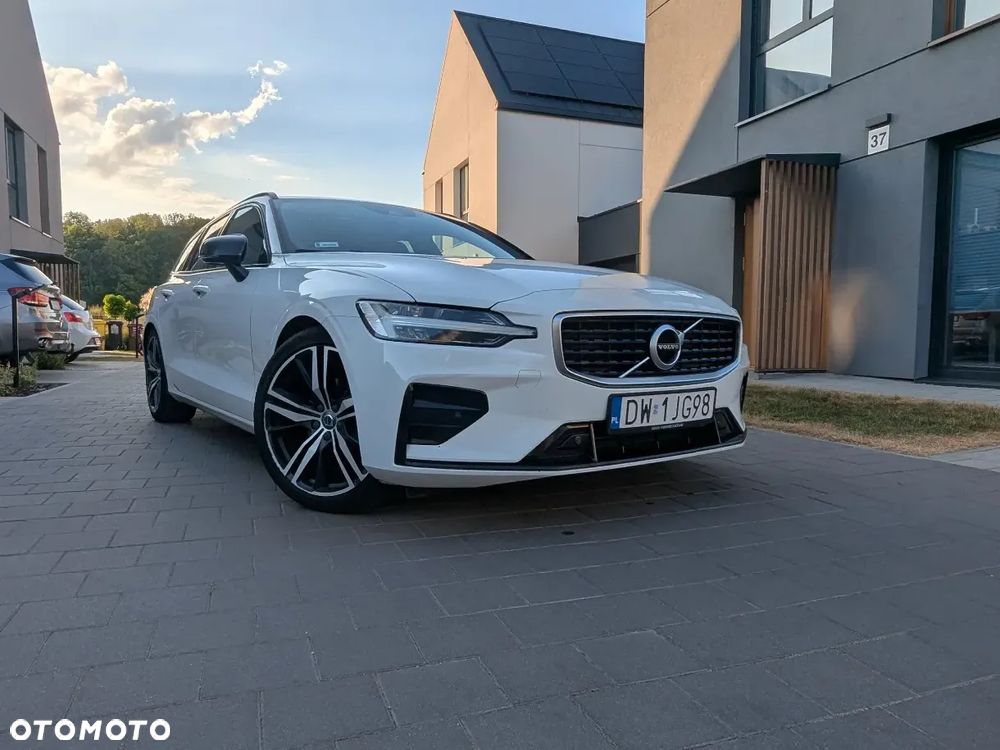 Volvo V60 D4 R-Design - 2