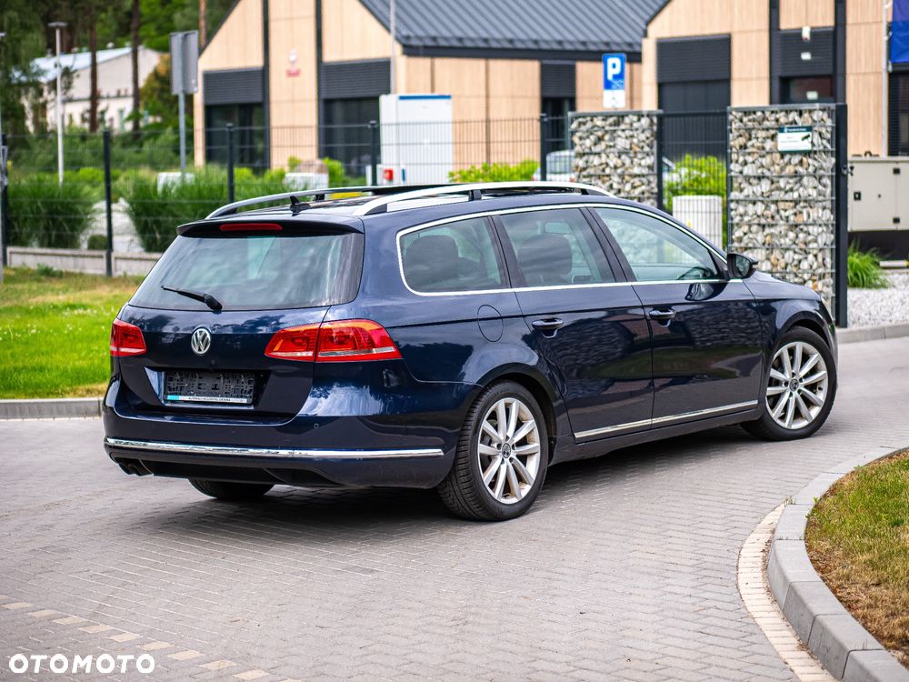 Volkswagen Passat 2.0 TDI Highline - 16