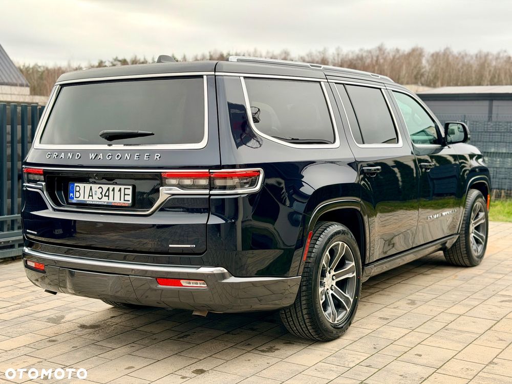 Jeep Grand Wagoneer - 8