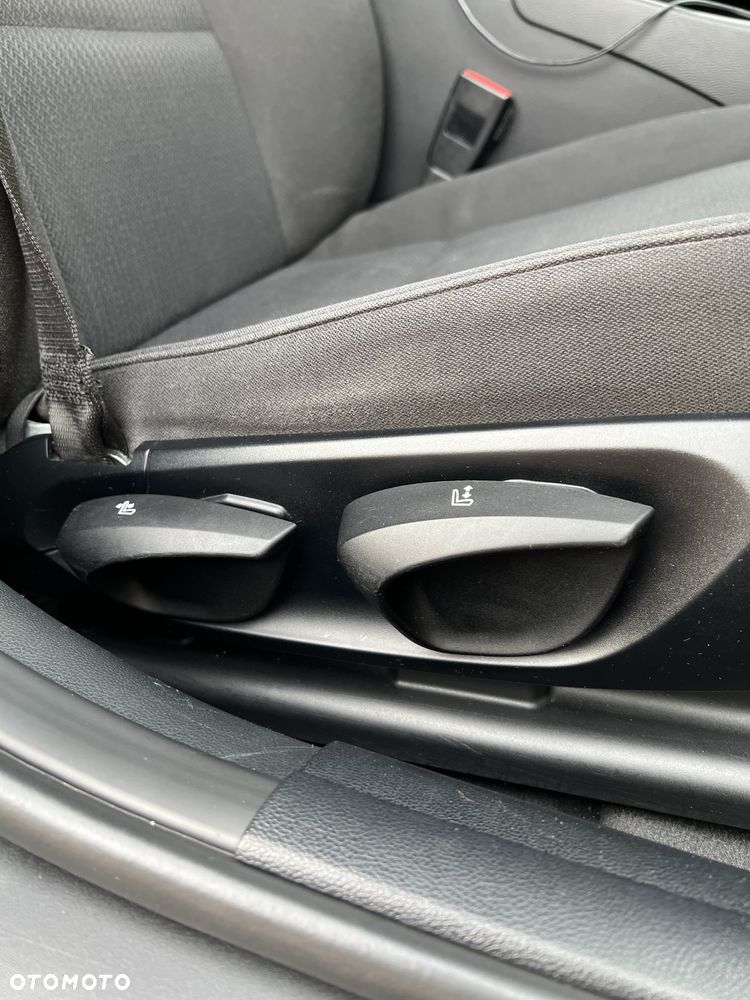 BMW Seria 3 318d - 18