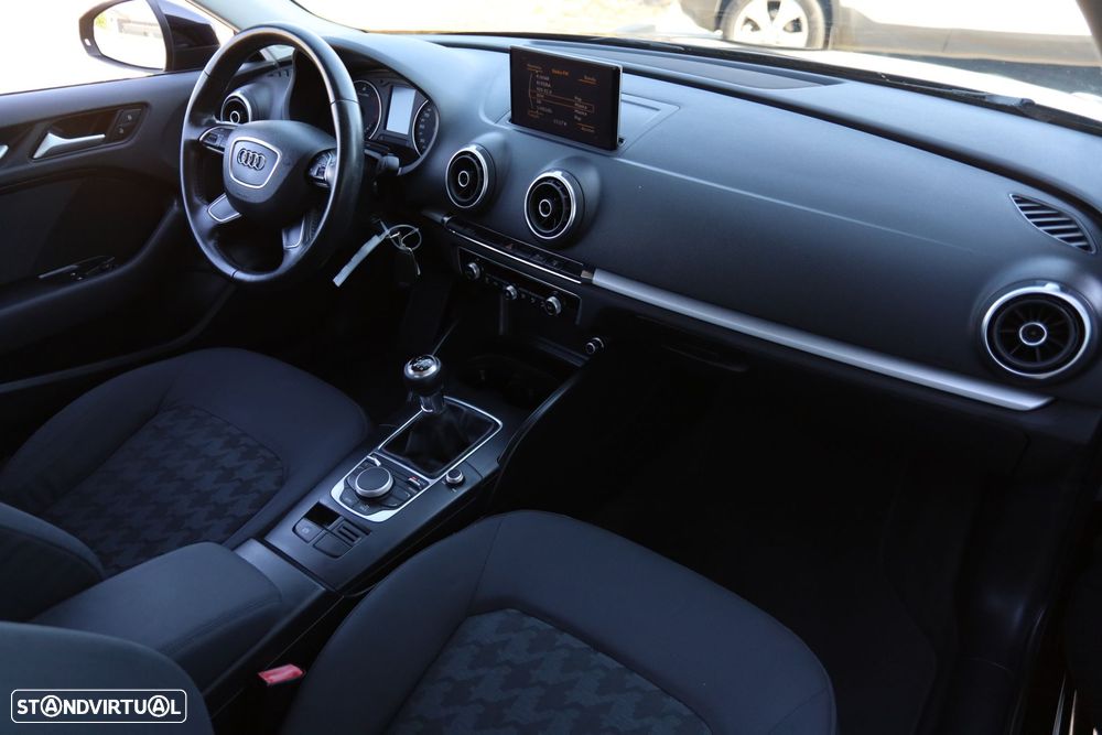 Audi A3 1.6 TDI Attraction Ultra - 16