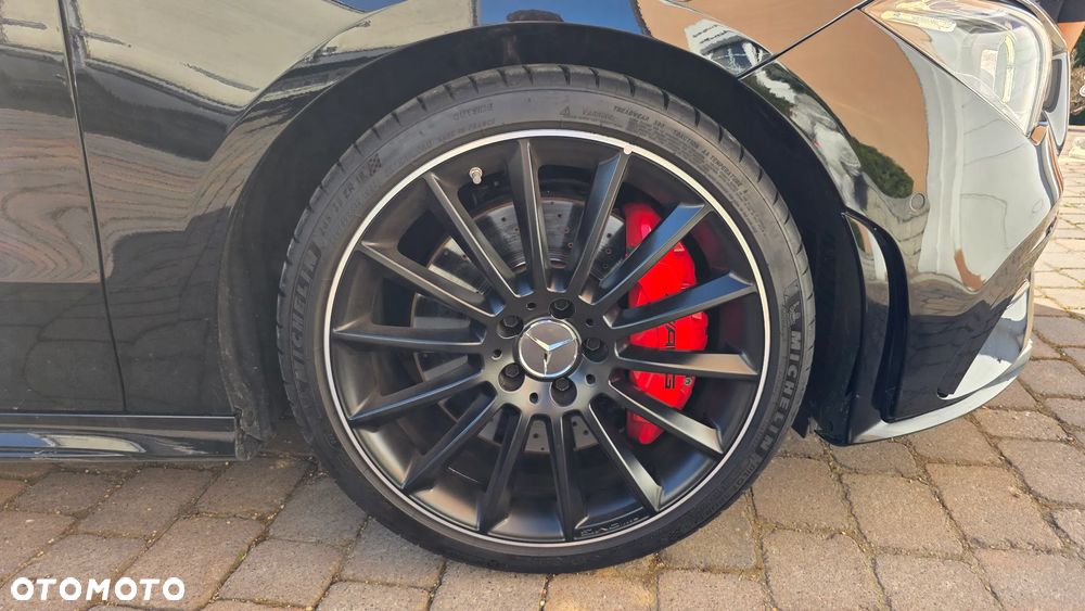 Mercedes-Benz CLA AMG 35 4-Matic 7G-DCT - 38