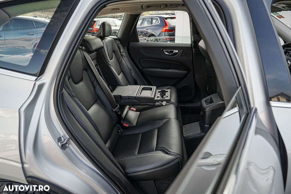 Volvo XC 60 Recharge T6 Twin Engine eAWD Inscription Expression - 13