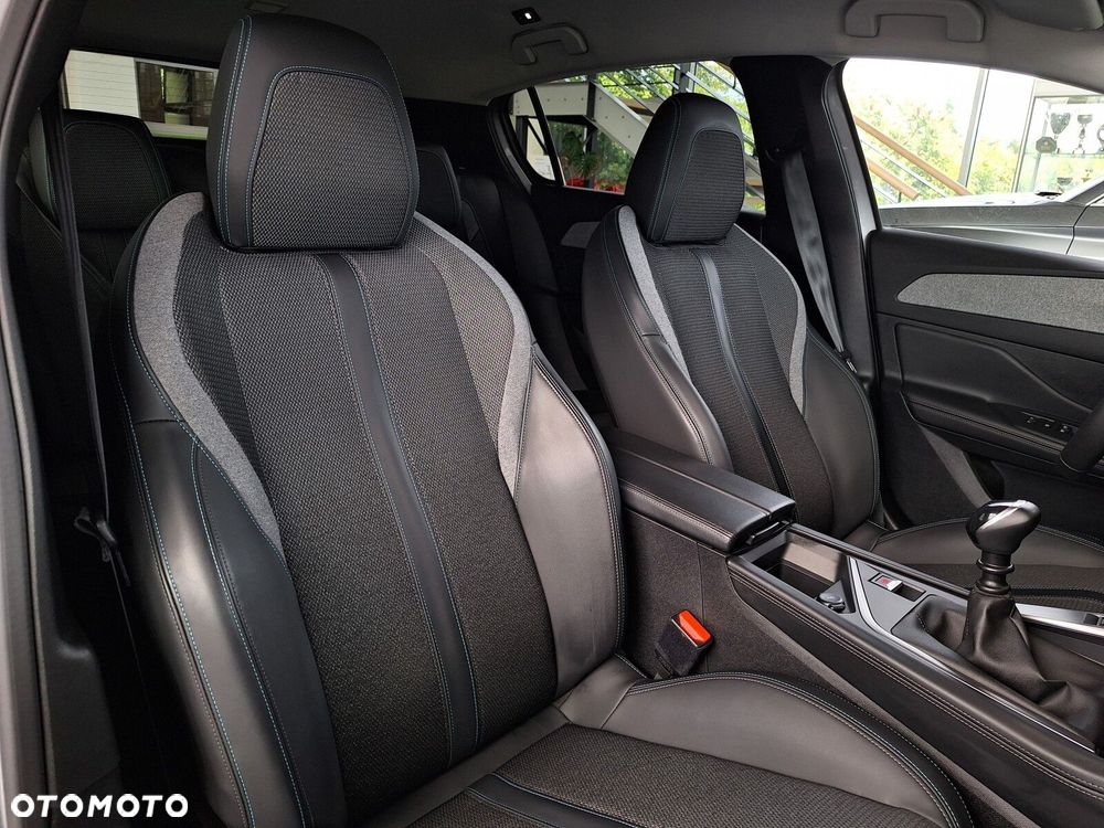 Peugeot 308 1.5 BlueHDi Allure S&S - 17