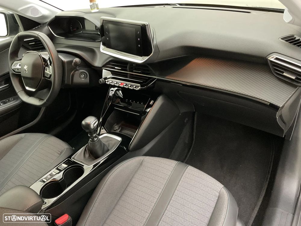 Peugeot 208 1.5 BlueHDi Allure — fotografia 13