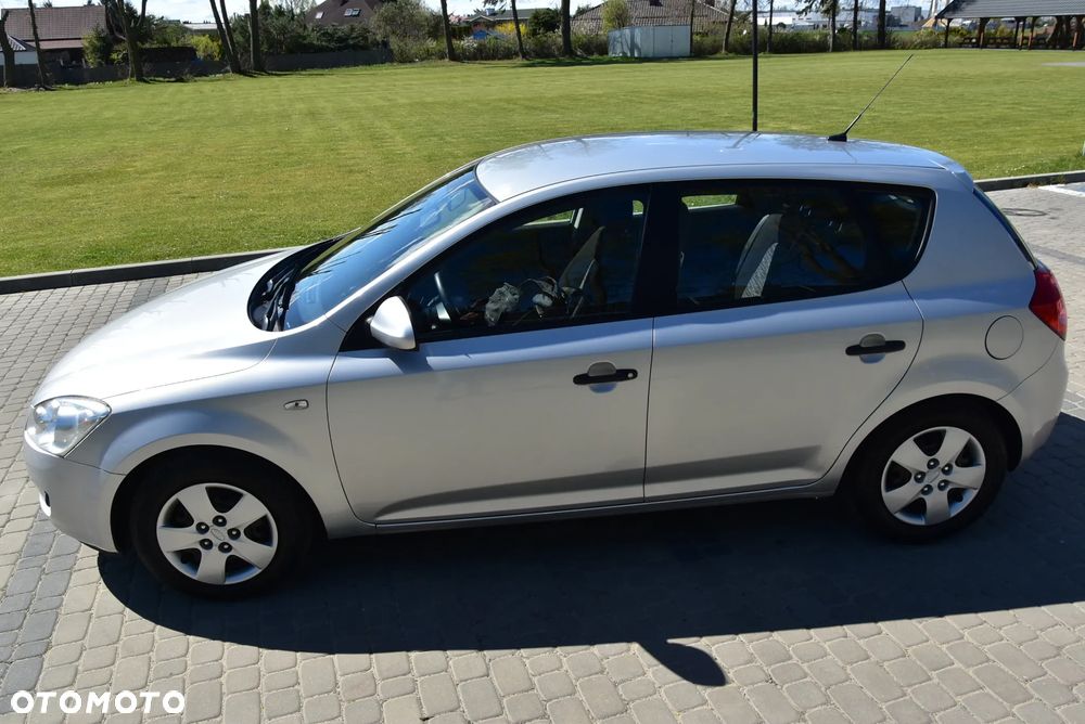 Kia Ceed 1.4 CVVT EX - 32
