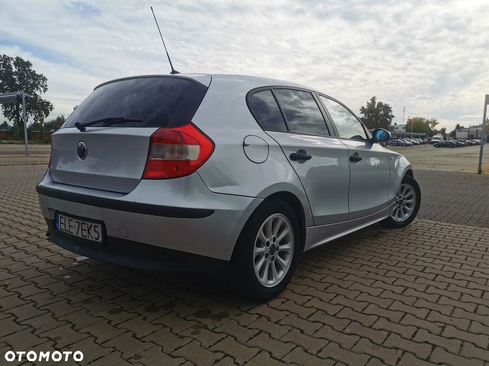 BMW Seria 1 2004 photo 2