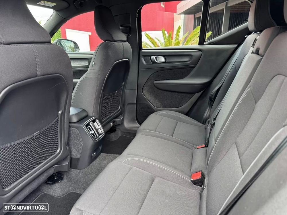 Volvo XC 40 Recharge Core - 15